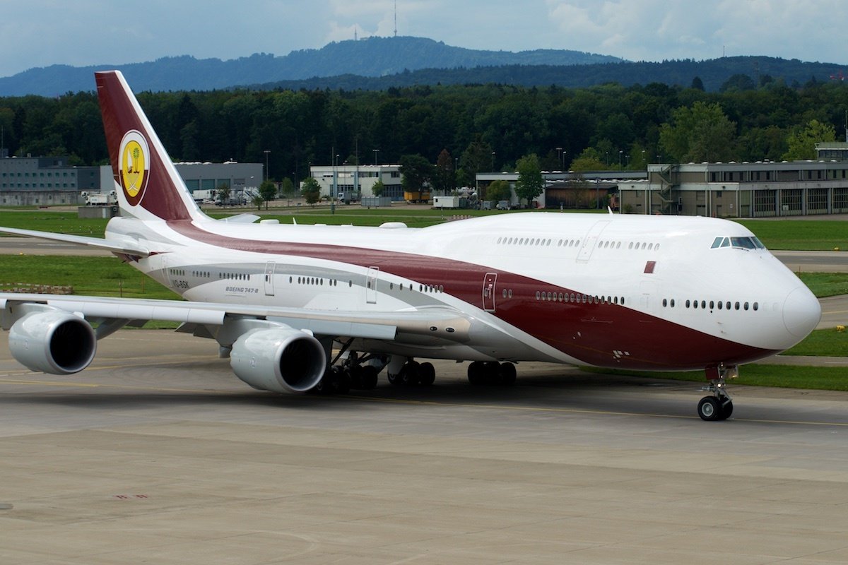 Pesawat Qatari 747-8